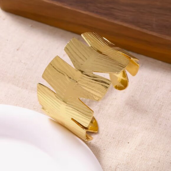 Stainless Steel Bangle Waterproof & Fade-Resistant w/Plating Hypoallergenic - Picture 6 of 7